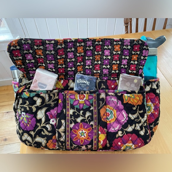 Vera Bradley Quilted Tote bag, Diaper bag, mama bag, gym bag - Picture 4 of 6